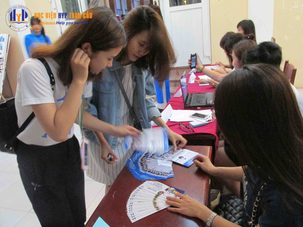 HYP tư vấn chương trình du học Đài Loan cho các bạn sinh viên báo chí